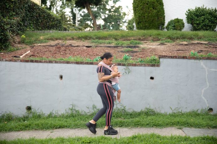 Photo Motherhood: Unspoken Challenges