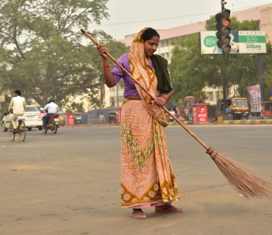Jak uprościć codzienne obowiązki domowe? Photo Efficient cleaning