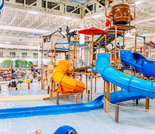 Wodne parki rozrywki w Polsce – które warto odwiedzić? Photo "Water slides"