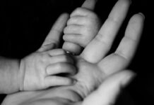 Jak tata może wspierać emocjonalny rozwój dziecka? Photo Father and child