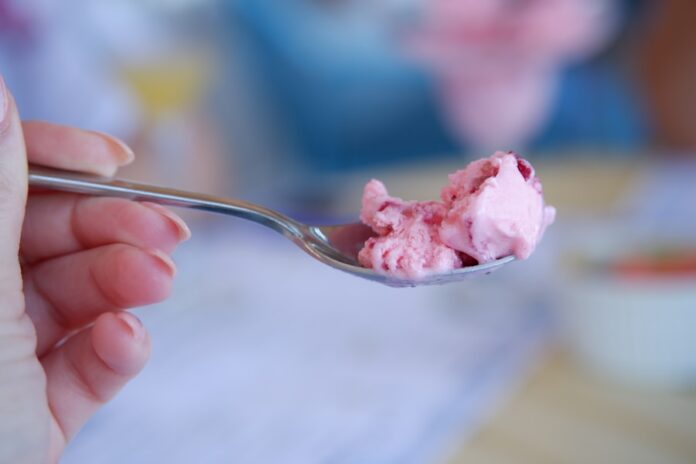 Photo "Healthy and homemade ice cream – simple sugar-free recipes"